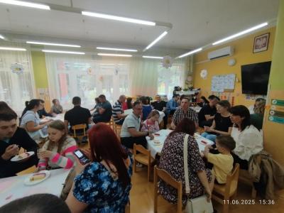 42ed75a7-becb-47d4-ab7c-3a20c0a6eace.jpg